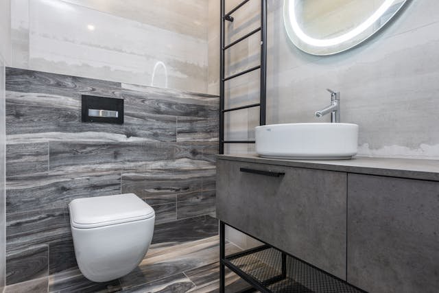 Tile vs. Stone, Trendy vs. Timeless: A Smart Homeowner’s Guide to Bathroom Remodels in Sacramento, CA